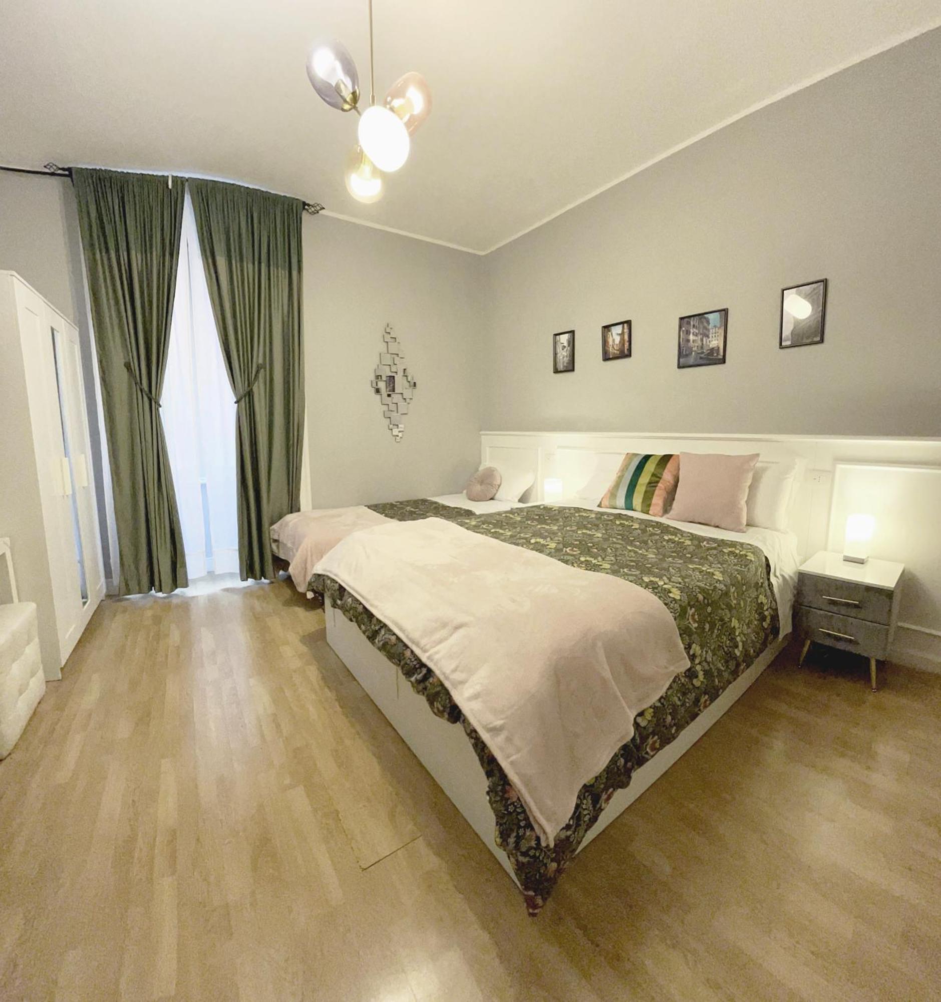 Monti49 Guesthouse Rome Bagian luar foto