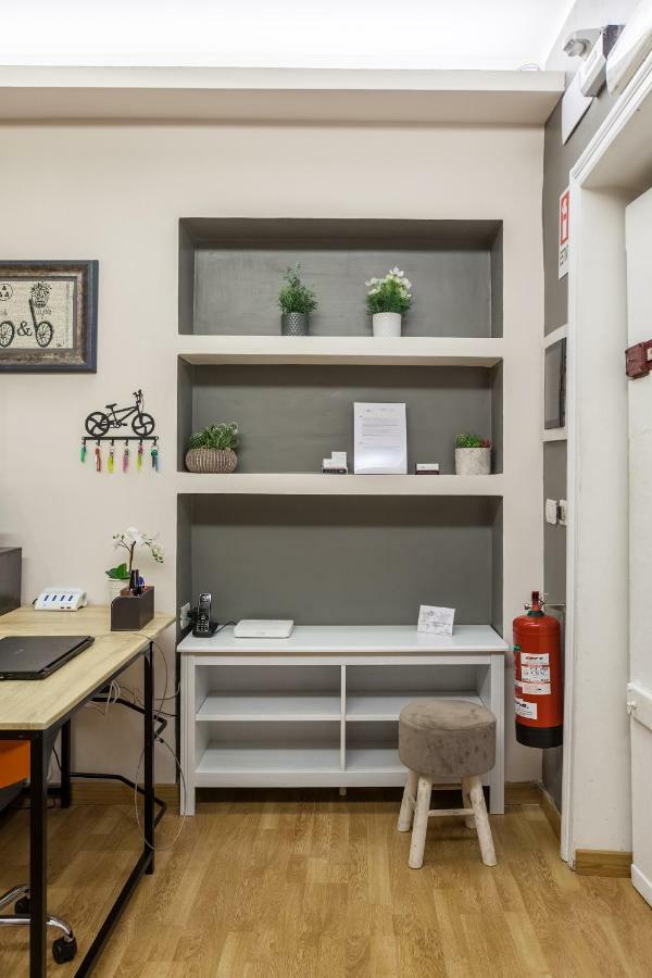 Monti49 Guesthouse Rome Bagian luar foto