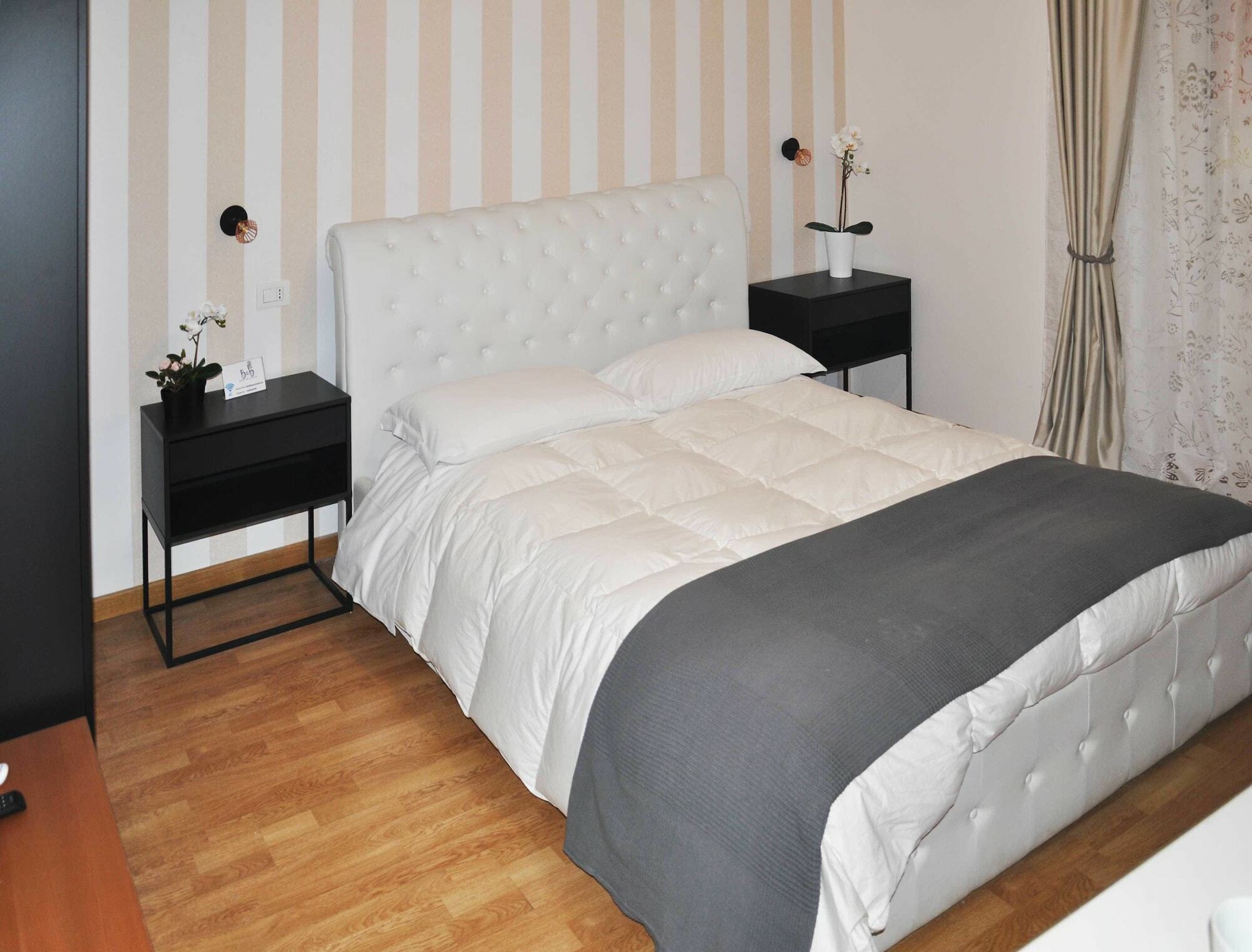 Monti49 Guesthouse Rome Bagian luar foto